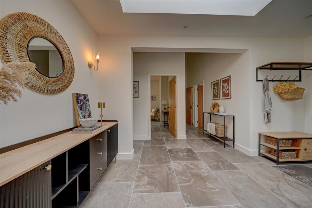 Arrow House (33).jpg