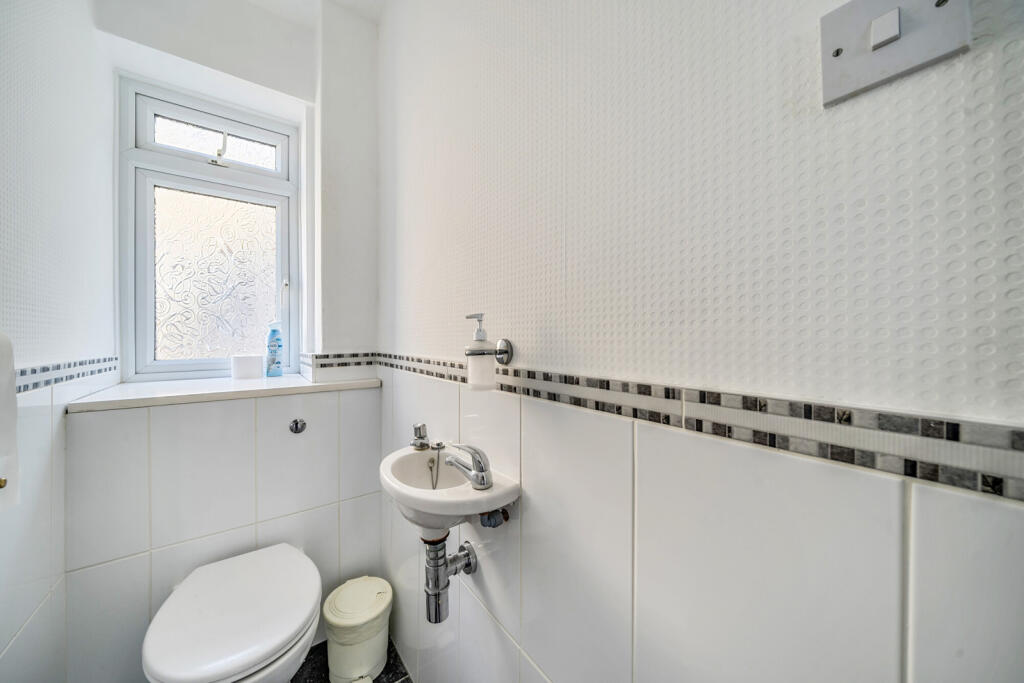 1344209-15-68bf04...