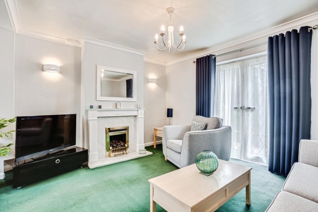 Through Lounge