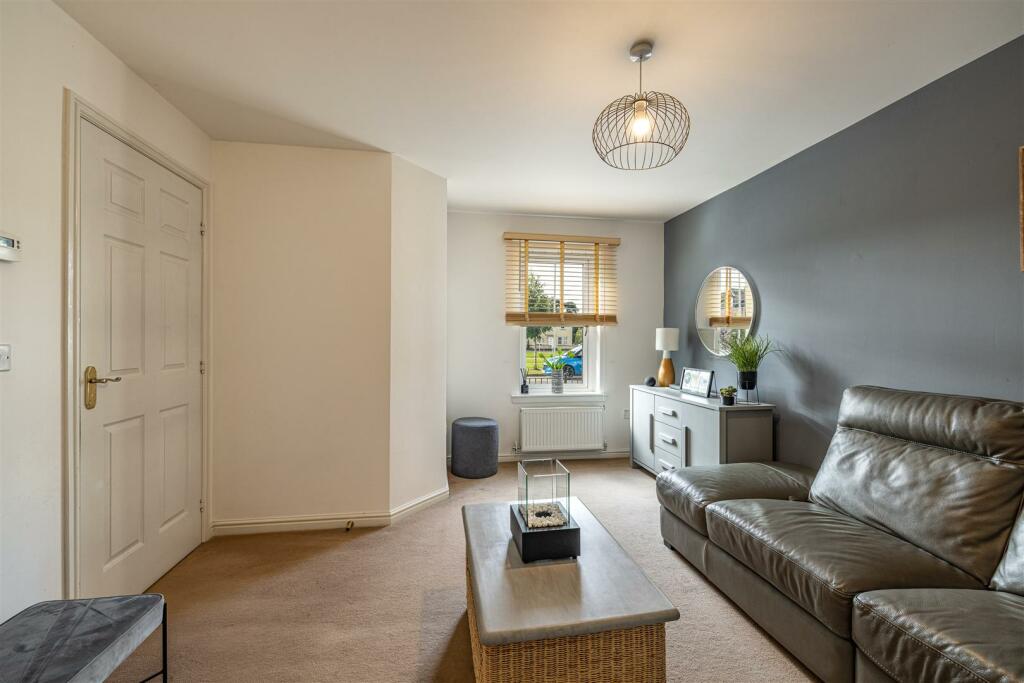 10 Queen Elizabetb Square Galashiels 19.JPG