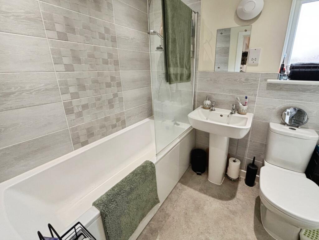 pbox-bathroom-321273.jpeg