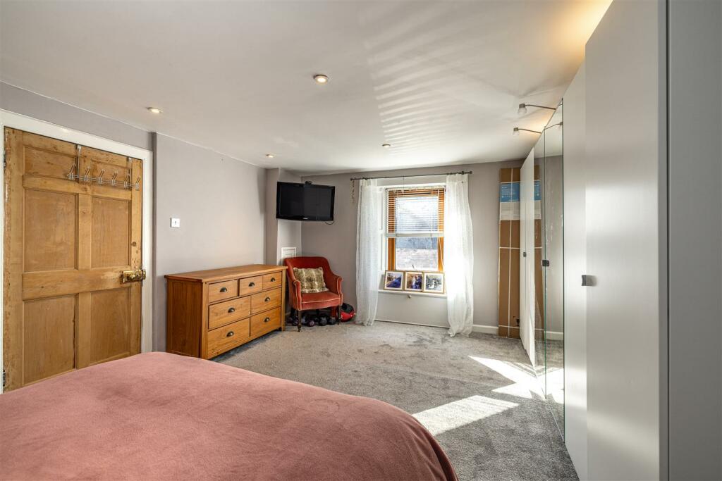 9 High Street Earlston 32.JPG