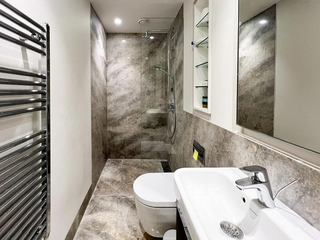 Shower roon NEW