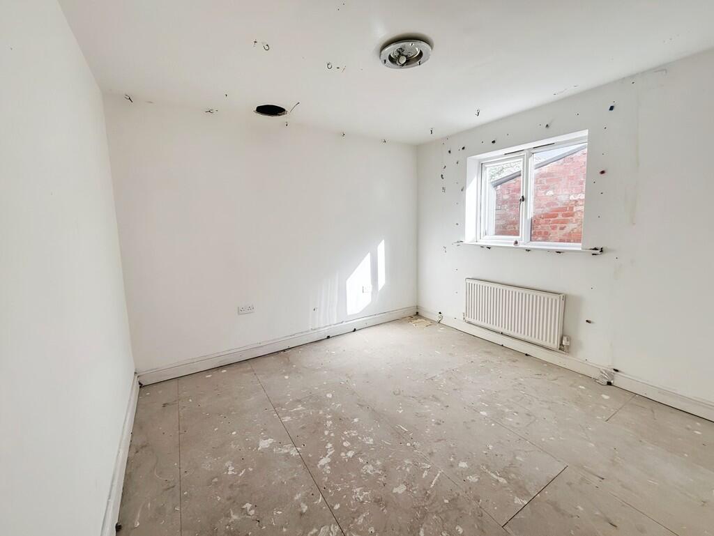 12cc6a97-WhatsApp...