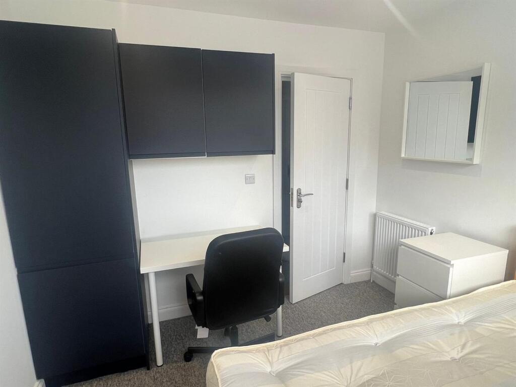 103 St Pauls 23 Bed1e.jpg