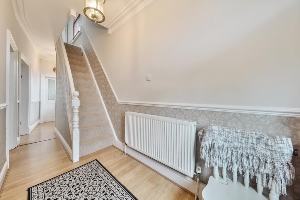 1329585-13-6880de8493878