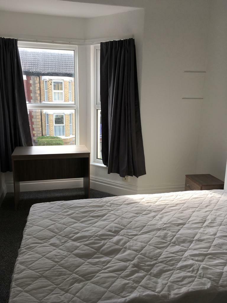 25) 14 Cranbrook Avenue Bedroom 5 17.09.2020.jpg