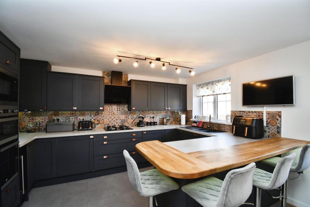 Breakfast kitchen