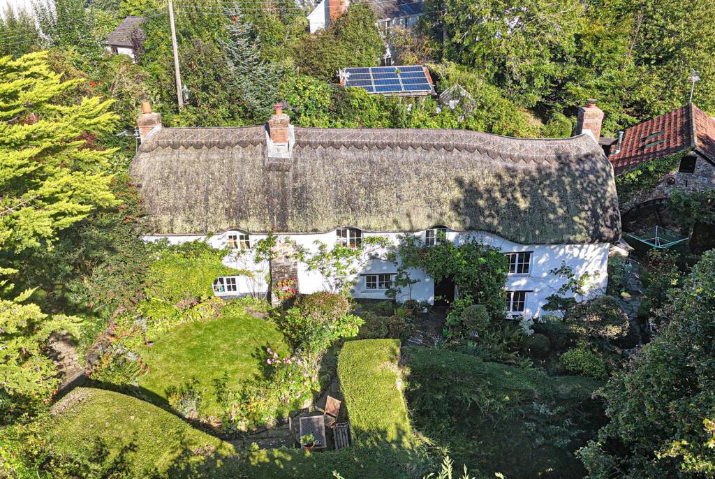 -68d11ab41eef7-1355848-jpg Drone (4).jpg