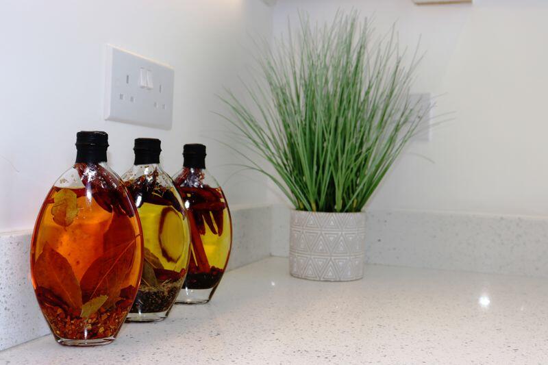 KITCHEN QUARTZ WORKTOPS 