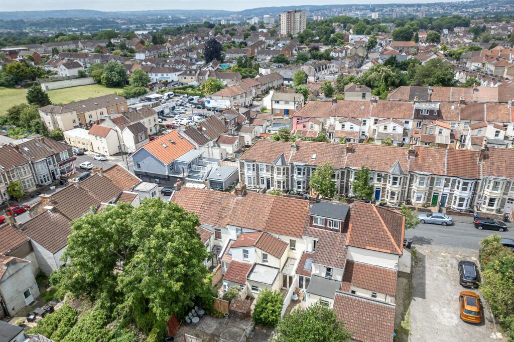 8 Kensington Road, St George, Bristol BS5 7NB | Fr