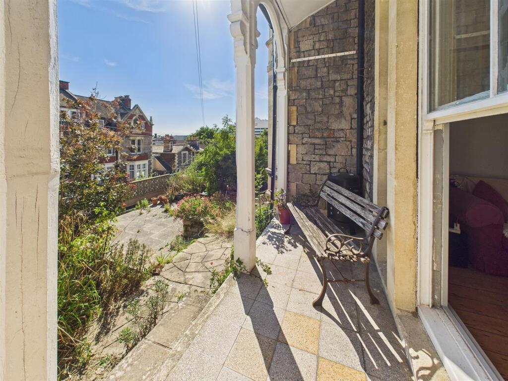 23 - Detached Victorian Villa for Auction, Weston-