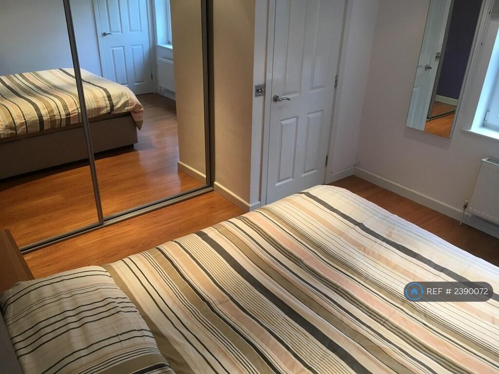 Mirrored Wardrobes Super Deep 