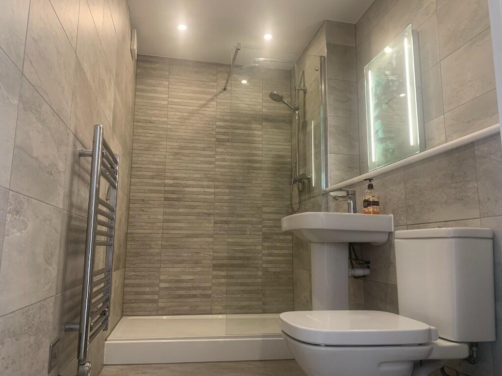 Shower room 