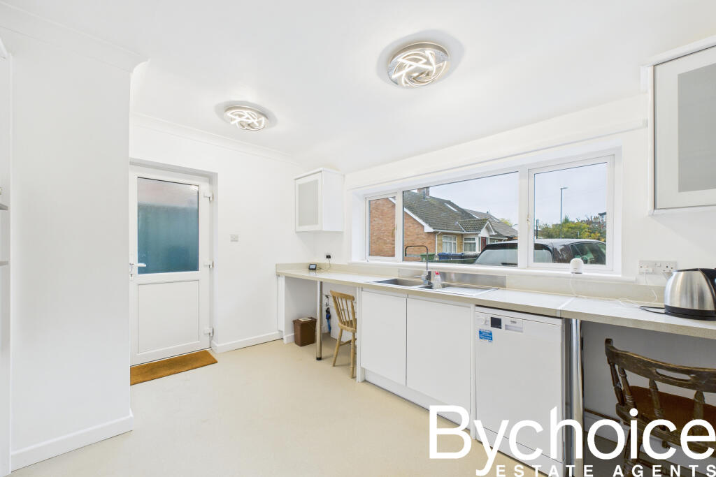 CAM05454G0-PR0060-STILL014