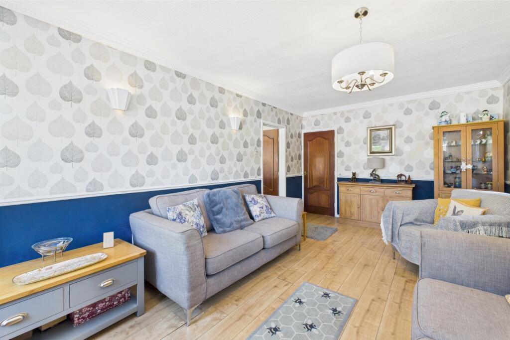 CAM03162G0-PR0265-STILL008