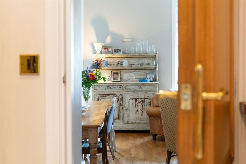 Dining room - Family Room-8.jpg