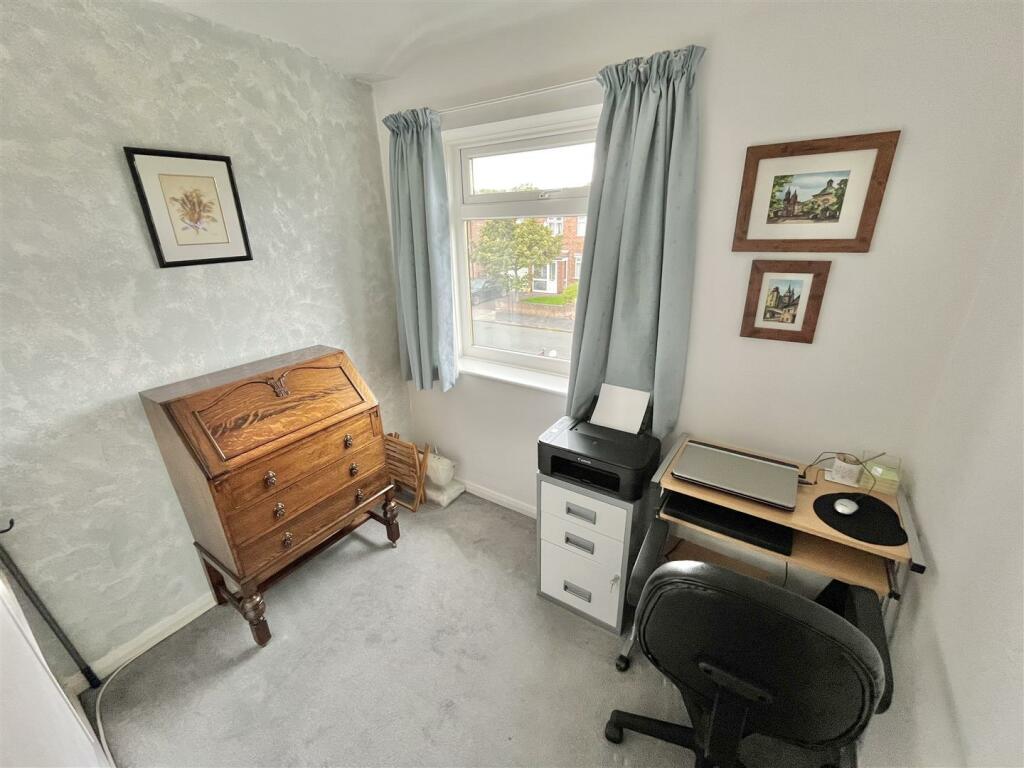 Bedroom 5.jpg