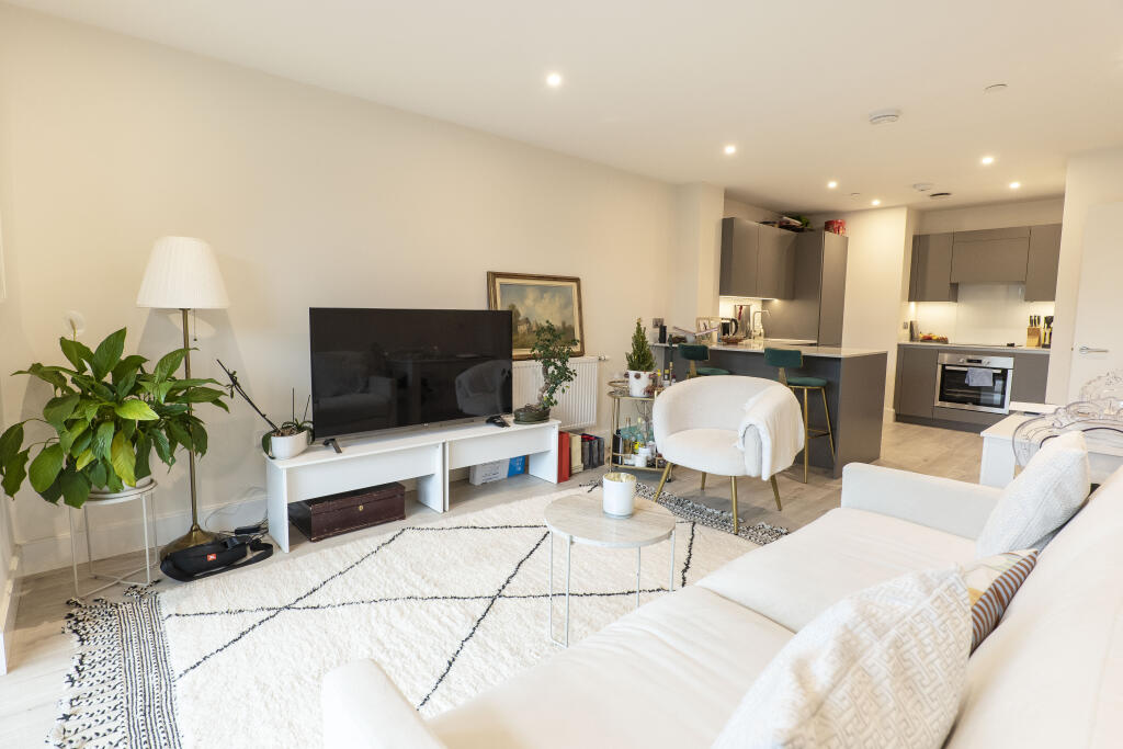 1-Bed, 1-Bath Apartment For Rent