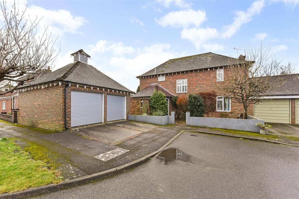 sketch_Ph24_5688733.jpg