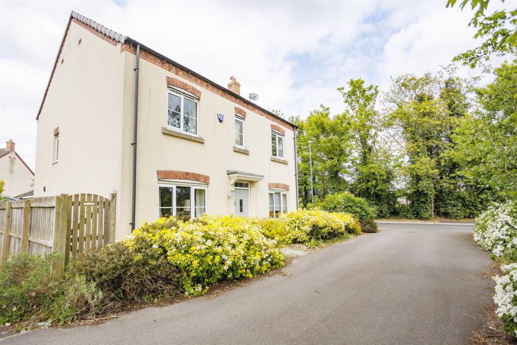7_Driffield Avenue_23.jpg