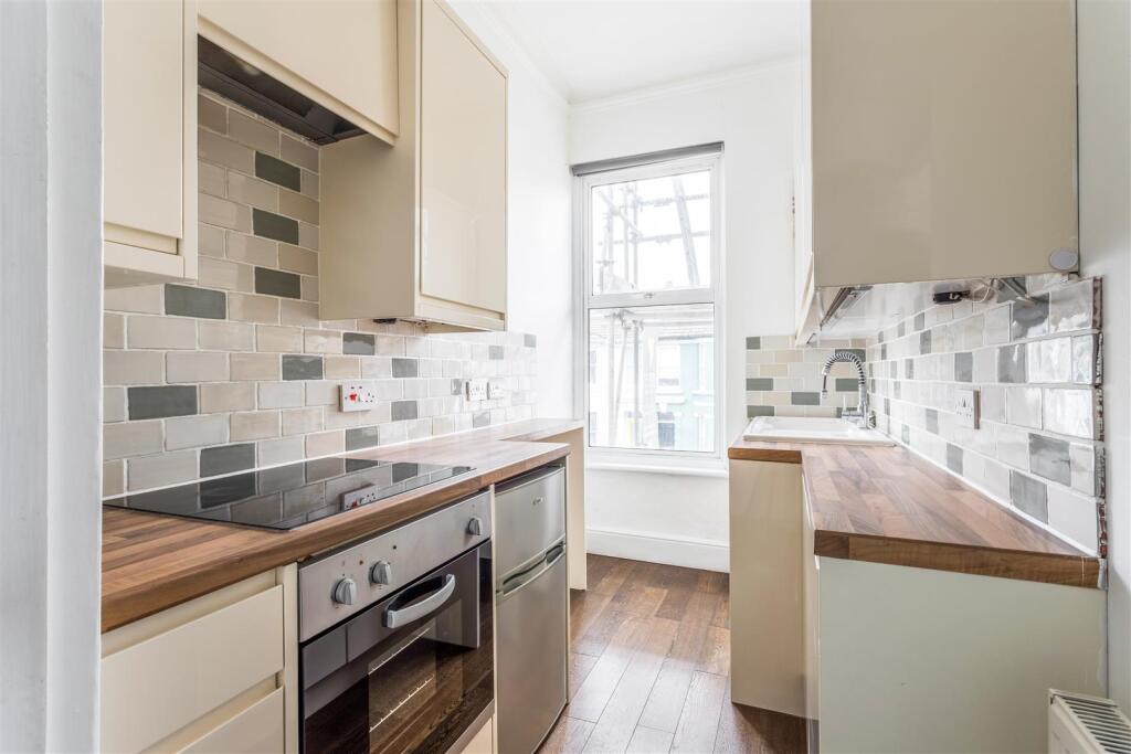 Flat 2, 73 Queens Park Road-2.jpg