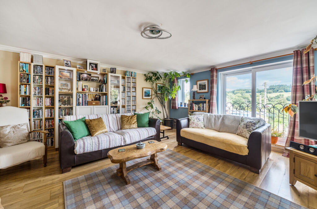 1327016-3-688b7c7...