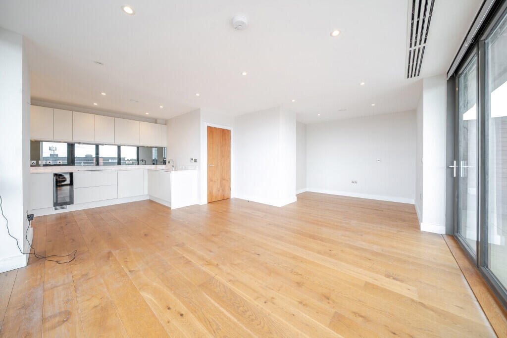 1357163-12-68d145...