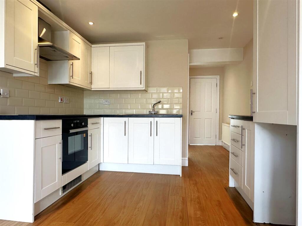 Kitchen I.jpg