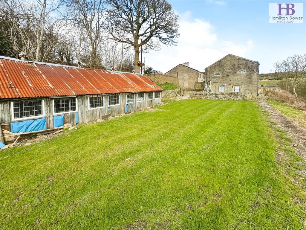 2426bbcb-Plough 20Royd 20Barn 20E4.jpg