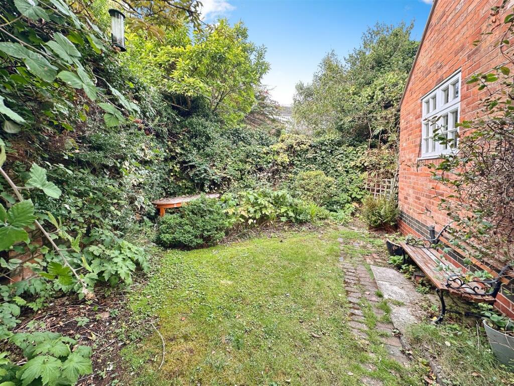 b6f664cf--4AC2-9D65-07CCCCA69698-11055-000004161FB