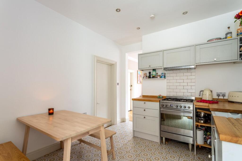 kitchen (1).jpg