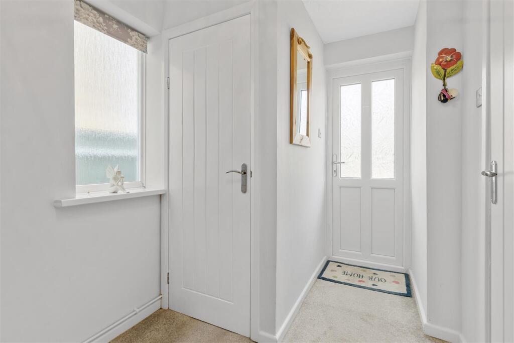 entrance hall #3.jpg