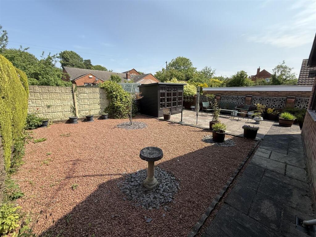 garden rear side.jpg