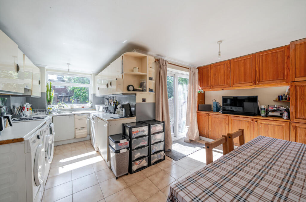 1348380-9-68beb7e...