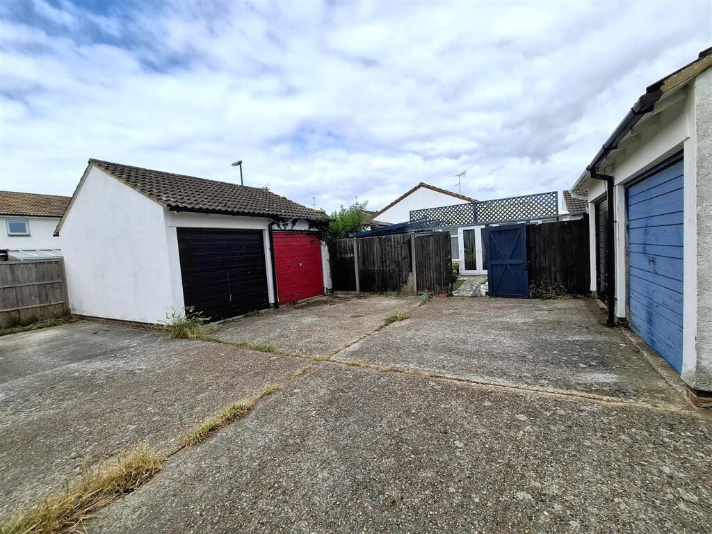 garages.jpg