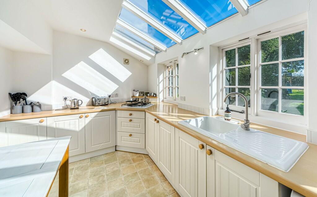 Manor Cottage    ...