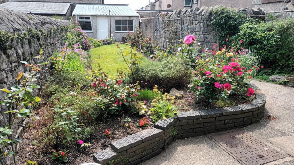 garden.jpg