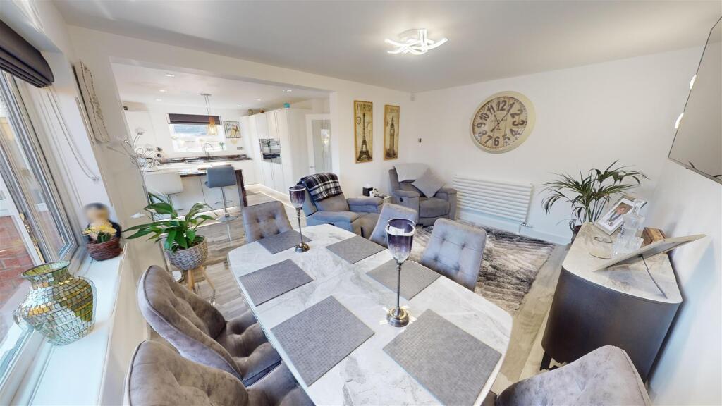 Seacroft Crescent Dining Room