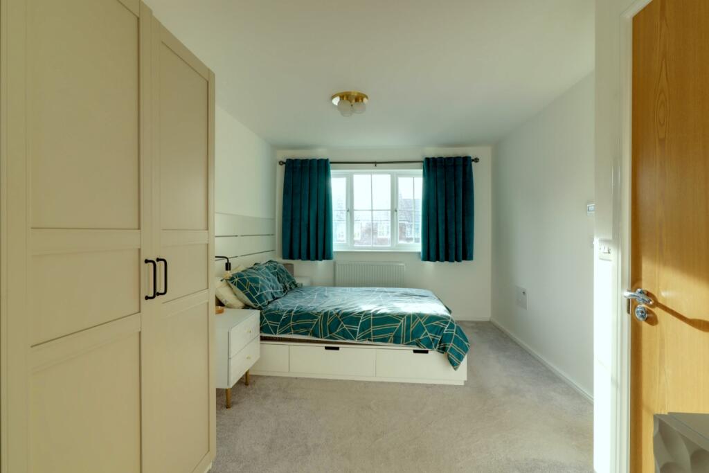 11. Bedroom 1 - 1