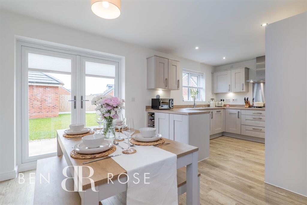 Kitchen/Dining Room