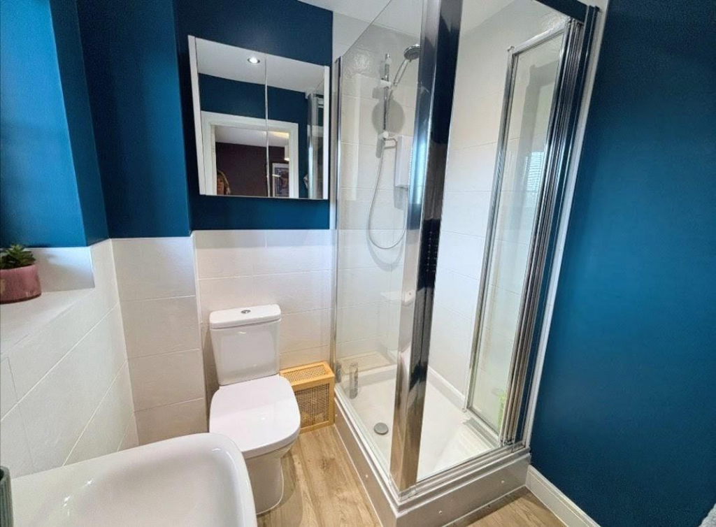 En Suite Shower Room