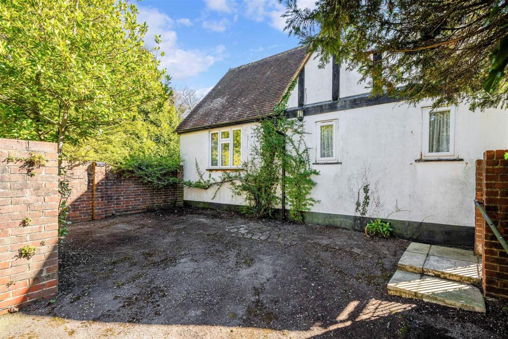 GREEN CURVE, 73 (8).jpg