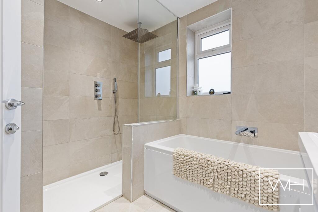 17 St Giles Gate, Cu