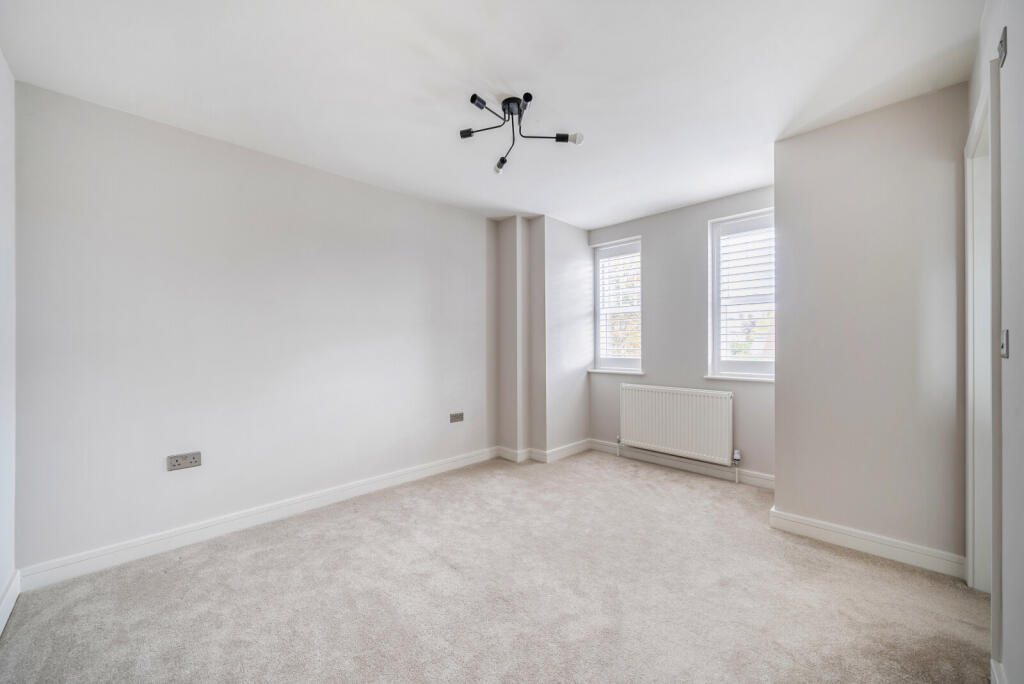 1346897-11-68b1a5...