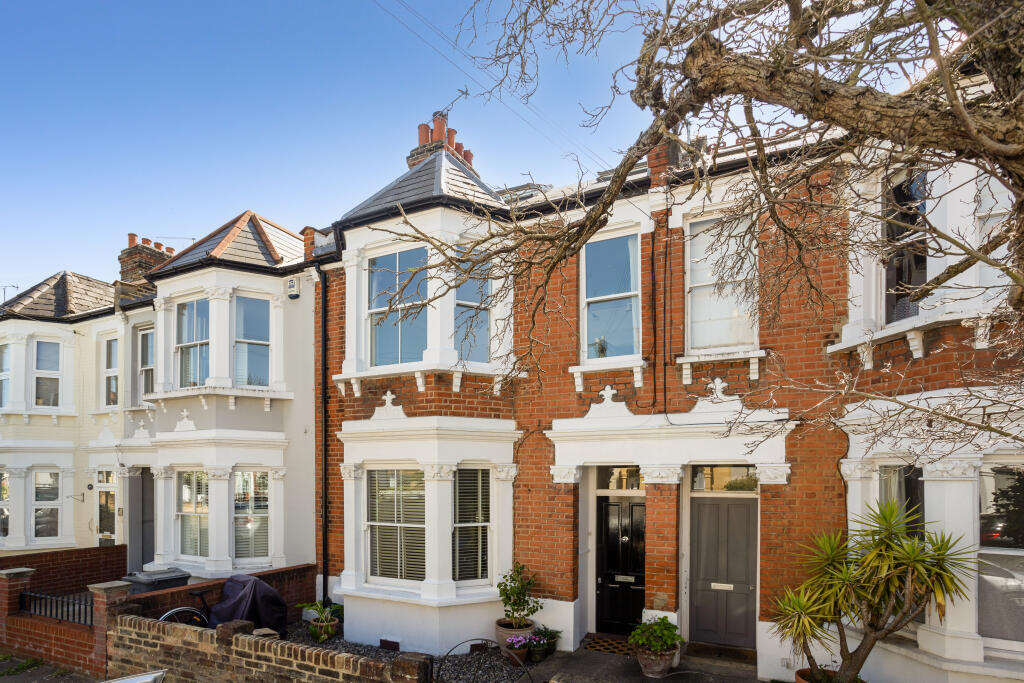 01 Eastbury