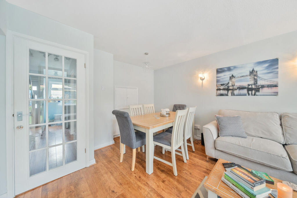 1373770-10-690226...