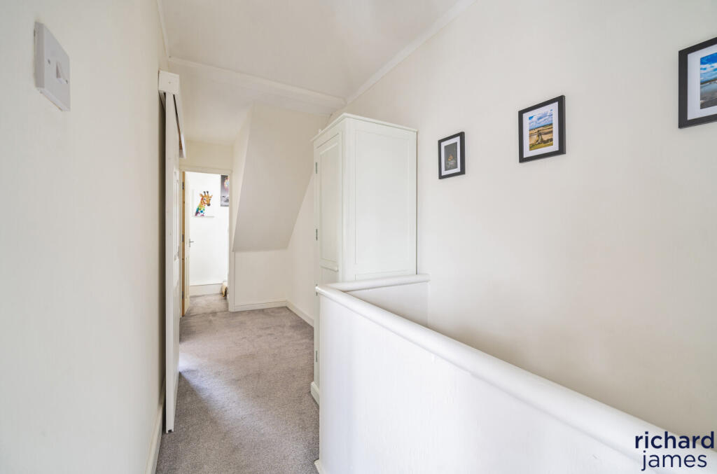 08648a4b-7316-4a3...