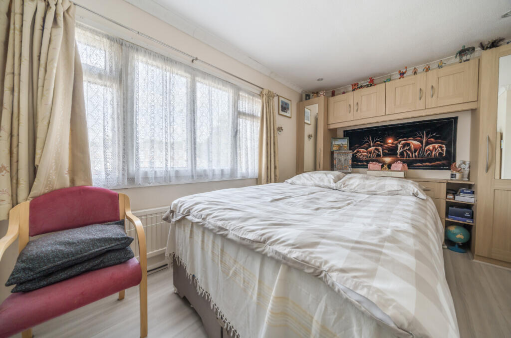 1324864-4-6874c86...