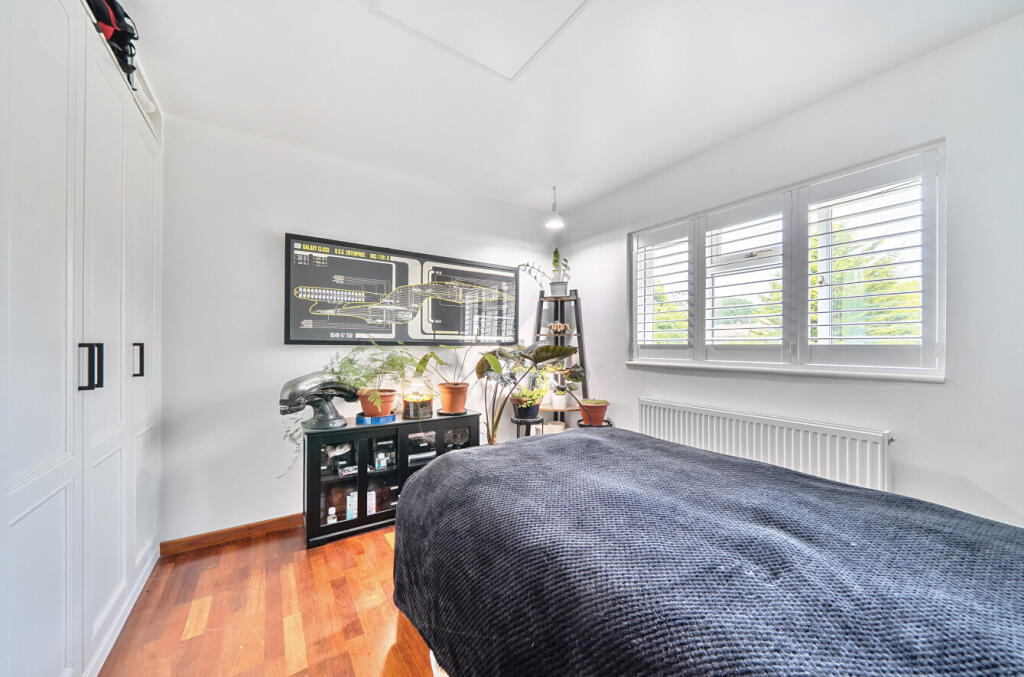 1304806-15-684aa2...